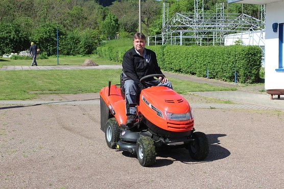 Neue Badesaison wird vorbereitet (Foto: Karl-Heinz Herrmann) Neue Badesaison wird vorbereitet (Foto: Karl-Heinz Herrmann)