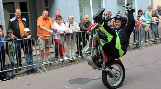 Spektakul&auml;re Stuntshow (Foto: Karl-Heinz Herrmann)
