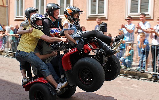 Spektakul&auml;re Stuntshow (Foto: Karl-Heinz Herrmann)