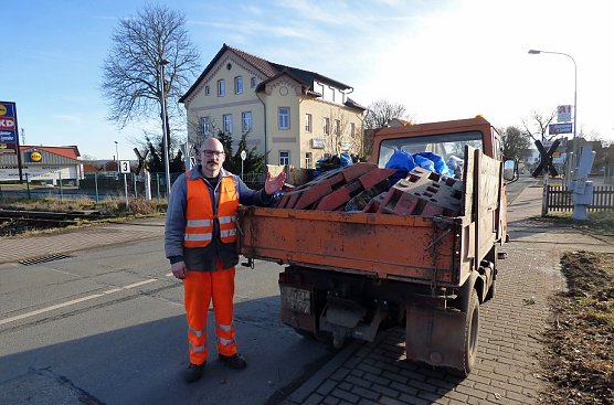 Unstrutbahn kein Müllabladeplatz (Foto: IG Unstrutbahn) Unstrutbahn kein Müllabladeplatz (Foto: IG Unstrutbahn)