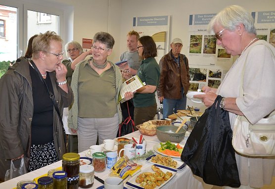 Kräuterfest (Foto: Heinz Noack) Kräuterfest (Foto: Heinz Noack)