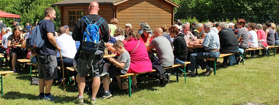 Wetter lockte hunderte Leute in die Natur (Foto: Karl-Heinz Herrmann) Wetter lockte hunderte Leute in die Natur (Foto: Karl-Heinz Herrmann)