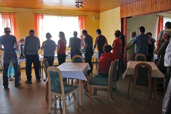 Wetter lockte hunderte Leute in die Natur (Foto: Karl-Heinz Herrmann) Wetter lockte hunderte Leute in die Natur (Foto: Karl-Heinz Herrmann)