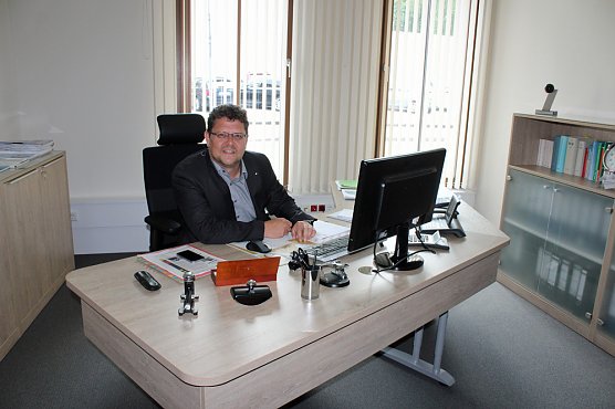 "Fortschritt" feiert Einzug in Gesch&auml;ftsstelle (Foto: Karl-Heinz Herrmann)