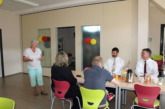 Zum Thema Stadtentwicklung informiert (Foto: Karl-Heinz Herrmann) Zum Thema Stadtentwicklung informiert (Foto: Karl-Heinz Herrmann)
