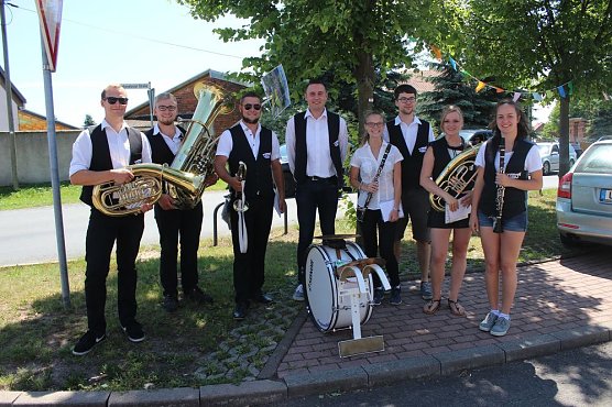 775 Jahre Oberspier - Festumzug (Foto: Karl-Heinz Herrmann) 775 Jahre Oberspier - Festumzug (Foto: Karl-Heinz Herrmann)