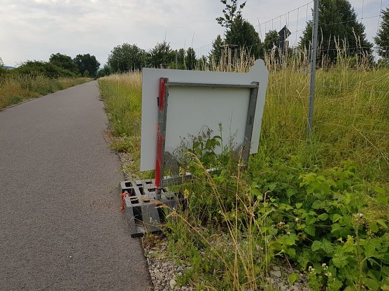 Auf dem Radweg unterwegs (Foto: Thomas Reinhardt) Auf dem Radweg unterwegs (Foto: Thomas Reinhardt)