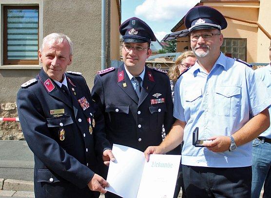 120 Jahre FFW Jecha (Foto: Karl-Heinz Herrmann) 120 Jahre FFW Jecha (Foto: Karl-Heinz Herrmann)