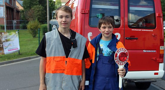 "Wir engagieren uns vor Ort! (Foto: Karl-Heinz Herrmann) "Wir engagieren uns vor Ort! (Foto: Karl-Heinz Herrmann)