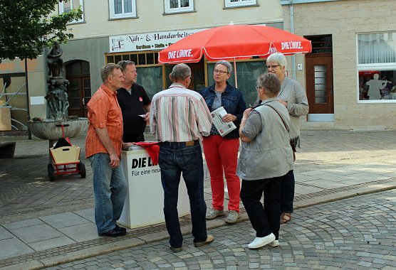 Die Linke im Stra&szlig;enwahlkampf (Foto: Karl-Heinz Herrmann)