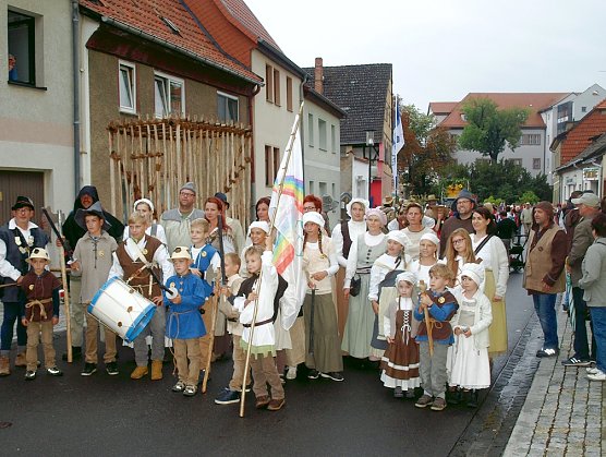 Einladung zum Frankenhäuser Bauernheer (Foto: Stadtmarketing Bad Frankenhausen) Einladung zum Frankenhäuser Bauernheer (Foto: Stadtmarketing Bad Frankenhausen)