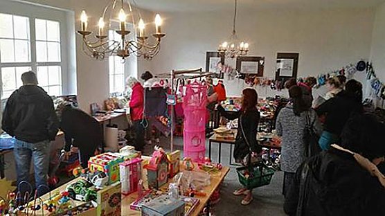 2.Reinsdorfer Zwergenmarkt "Alles rund um's Kind" (Foto: Basarteam Reinsdorf) 2.Reinsdorfer Zwergenmarkt "Alles rund um's Kind" (Foto: Basarteam Reinsdorf)