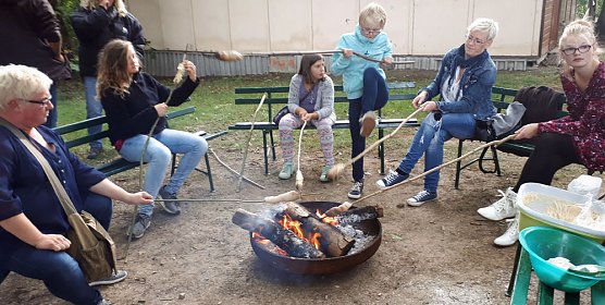 Fr&ouml;hliche Stimmung beim Sommerfest... (Foto: Landratsamt Kyffh&auml;userkreis)