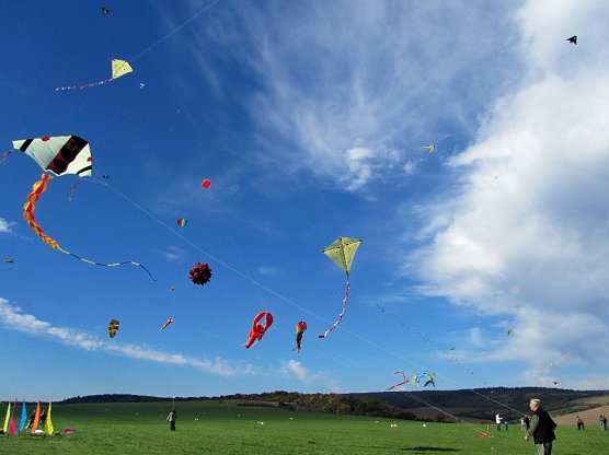 Flugplatz Bad Frankenhausen – Udersleben +++ Drachenfest 2017 (Foto: Marion Haas) Flugplatz Bad Frankenhausen – Udersleben +++ Drachenfest 2017 (Foto: Marion Haas)
