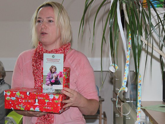 Aktion WEIHNACHTEN IM SCHUHKARTON (Foto: Karl-Heinz Herrmann)