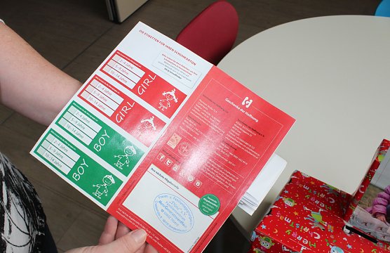 Aktion WEIHNACHTEN IM SCHUHKARTON (Foto: Karl-Heinz Herrmann)