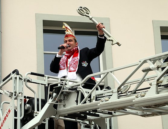Hurra, Hurra die 5. Jahreszeit ist wieder da! (Foto: Stadtmarketing Bad Frankenhausen) Hurra, Hurra die 5. Jahreszeit ist wieder da! (Foto: Stadtmarketing Bad Frankenhausen)