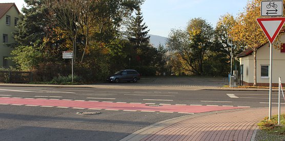 Verkehrsregelung ist richtig (Foto: Karl-Heinz Herrmann)