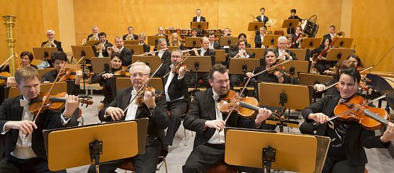 Konzertbusse fahren zum 3. Sinfoniekonzert (Foto: Tilman Graner) Konzertbusse fahren zum 3. Sinfoniekonzert (Foto: Tilman Graner)