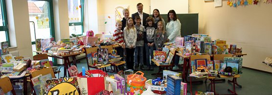 Wieder ein riesiger Berg voll Spielzeug (Foto: Karl-Heinz Herrmann) Wieder ein riesiger Berg voll Spielzeug (Foto: Karl-Heinz Herrmann)