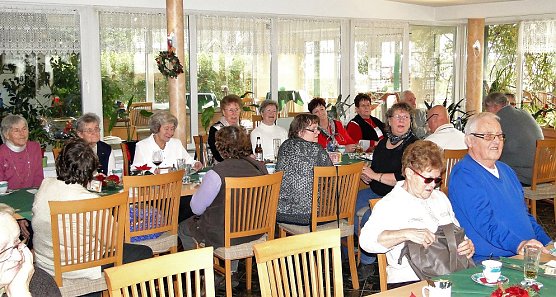Weihnachtsfeier gemeinsam durchgeführt (Foto: W. Rasch) Weihnachtsfeier gemeinsam durchgeführt (Foto: W. Rasch)