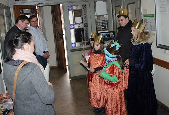 Sternensinger in Sondershausen (Foto: Karl-Heinz Herrmann) Sternensinger in Sondershausen (Foto: Karl-Heinz Herrmann)