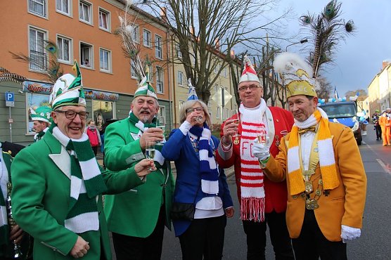 Rosenmontagsumzug in Sondershausen (1) (Foto: Karl-Heinz Herrmann) Rosenmontagsumzug in Sondershausen (1) (Foto: Karl-Heinz Herrmann)