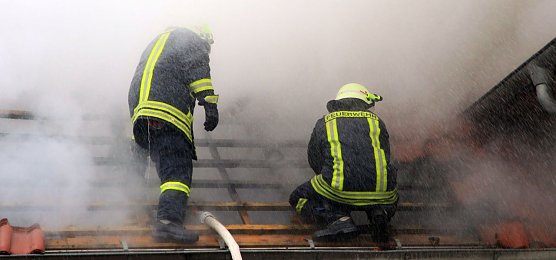 Scheunenbrand in Gro&szlig;berndten (Foto: S. Dietzel)