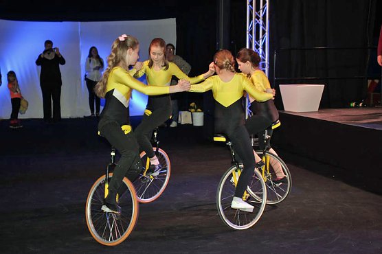 Schauprogramm, Ehrenamtspreise und mehr bei Sportgala (Foto: Karl-Heinz Herrmann)