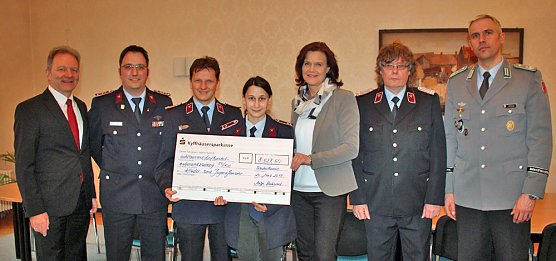 Spendenmittel aus Neujahrsempfang &uuml;bergeben (Foto: Karl-Heinz Herrmann)