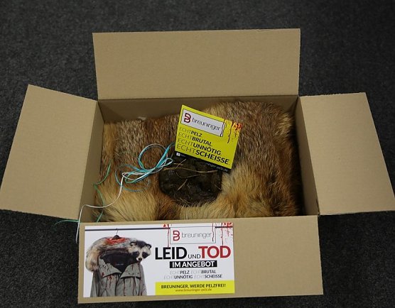 Kuhkot f&uuml;r Breuninger in Erfurt (Foto: Tierschutzbund Deutschland)