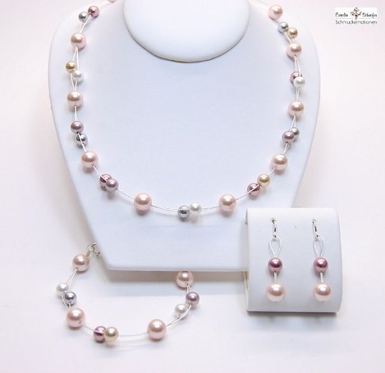 Wer hat diese Schmuckstücke gesehen? (Foto: Polizei) Wer hat diese Schmuckstücke gesehen? (Foto: Polizei)