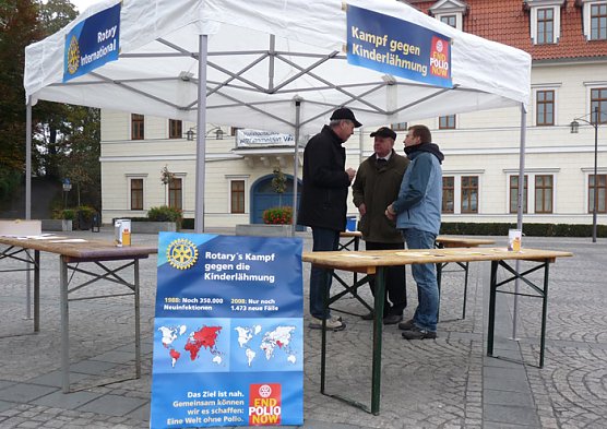 Sammlung gegen Polio (Foto: Karl-Heinz Herrmann) Sammlung gegen Polio (Foto: Karl-Heinz Herrmann)