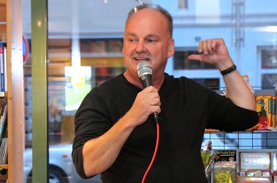 Eine Lesung mit Felix Leibrock (Foto: Mehrgenerationenhaus Roßleben) Eine Lesung mit Felix Leibrock (Foto: Mehrgenerationenhaus Roßleben)