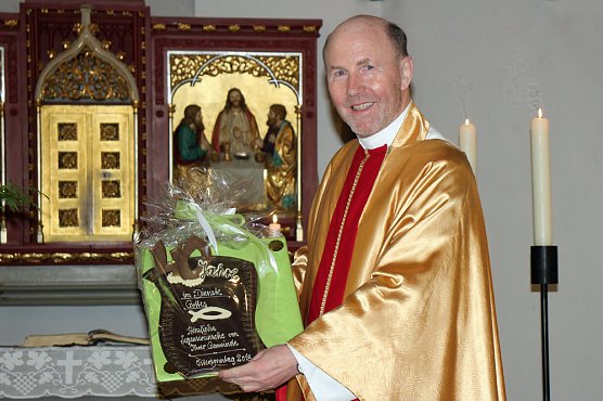 Jubiläum seiner 40jährigen Priesterweihe (Foto: Karl-Heinz Herrmann) Jubiläum seiner 40jährigen Priesterweihe (Foto: Karl-Heinz Herrmann)