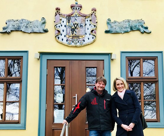 Anne Bressem l&auml;dt Wolfgang Tiefensee nach Sondershausen ein (Foto: SPD Sondershausen)