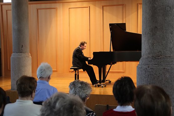 Klaviermusik erklingt im Marstall (Foto: Thüringer Landesmusikakademie) Klaviermusik erklingt im Marstall (Foto: Thüringer Landesmusikakademie)