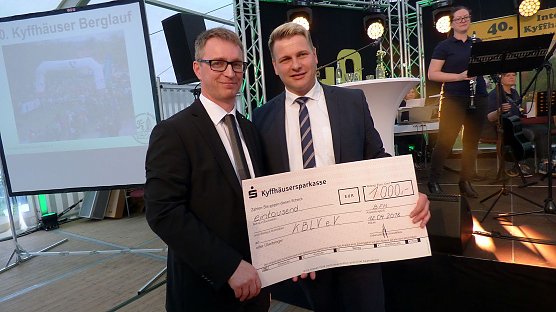 Festveranstaltung 40. Kyffhäuser Berglauf (Foto: Peter Möbius) Festveranstaltung 40. Kyffhäuser Berglauf (Foto: Peter Möbius)