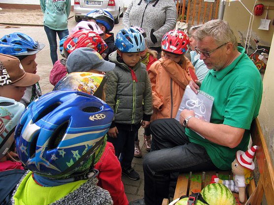 Verkehrssicherheitstag der Kita Pfiffikus Ringleben (Foto: Bernd Müller) Verkehrssicherheitstag der Kita Pfiffikus Ringleben (Foto: Bernd Müller)