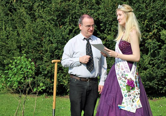 Gro&szlig;e Fliederbaumplanzaktion in Bad Frankenhausen (Foto: Karl-Heinz Herrmann)