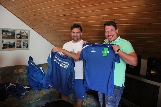 Tennisanlage offen (Foto: Karl-Heinz Herrmann) Tennisanlage offen (Foto: Karl-Heinz Herrmann)