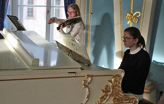 Restaurierte Stühle wieder im Schlossmuseum (Foto: Karl-Heinz Herrmann) Restaurierte Stühle wieder im Schlossmuseum (Foto: Karl-Heinz Herrmann)