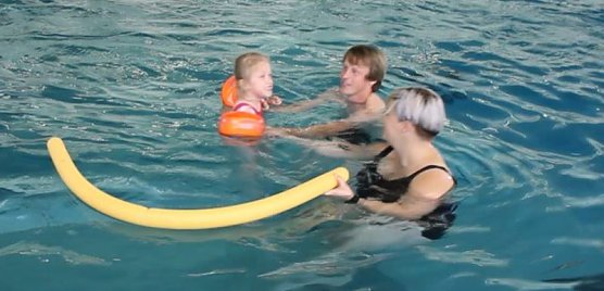 Letzte Bahn schwamm Leni selbst (Foto: Karl-Heinz Herrmann)