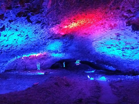 Lichterwelten in der Barbarossah&ouml;hle (Foto: Dorothea Kieper)