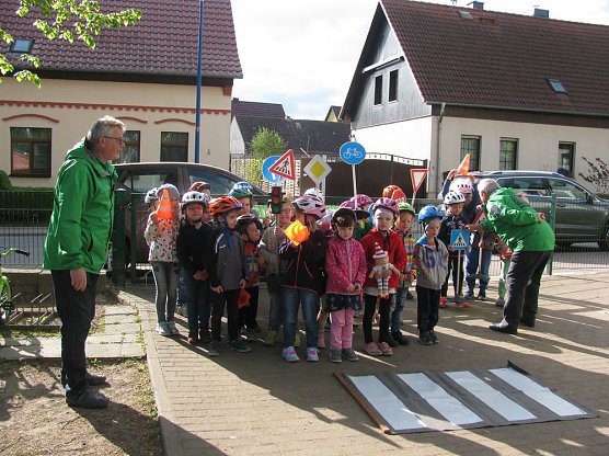 Verkehrssicherheitstag der Kita Zwergenhaus Oberheldrungen (Foto: Bernd Müller) Verkehrssicherheitstag der Kita Zwergenhaus Oberheldrungen (Foto: Bernd Müller)