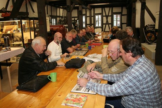 Ansichtskartensammler im Tabakspeicher (Foto: Hellberg) Ansichtskartensammler im Tabakspeicher (Foto: Hellberg)