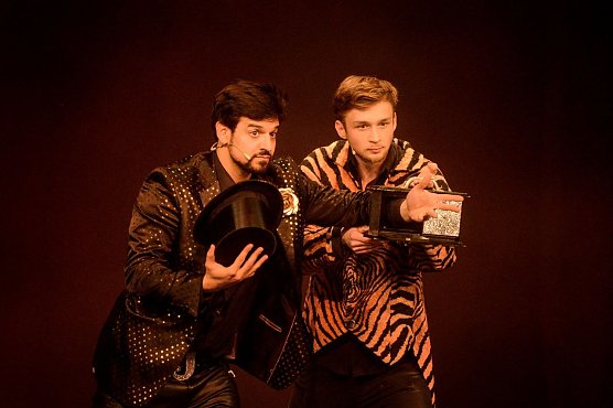 Zauberhaftes Zirkuswochenende in Nordhausen unter anderem mit "Siegfried und Joy" (Foto: Studio 44 e.V.)