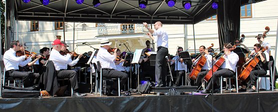 Residenzfest mit gutem Zulauf (Foto: Karl-Heinz Herrmann)