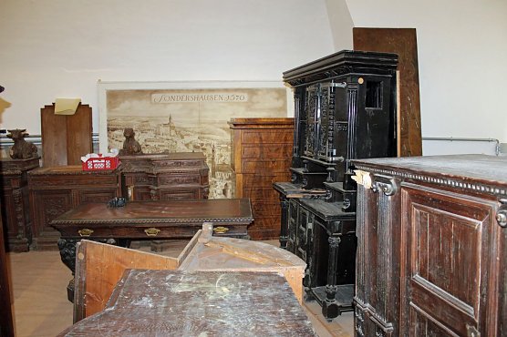 Umzug im Schloss begann (Foto: Karl-Heinz Herrmann)