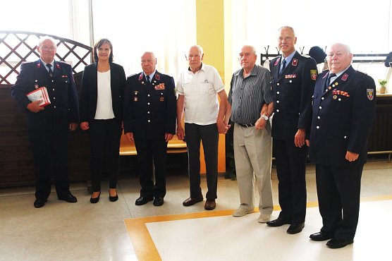 25 Jahre Alterskameraden der Feuerwehr. (Foto: Günter Herting) 25 Jahre Alterskameraden der Feuerwehr. (Foto: Günter Herting)